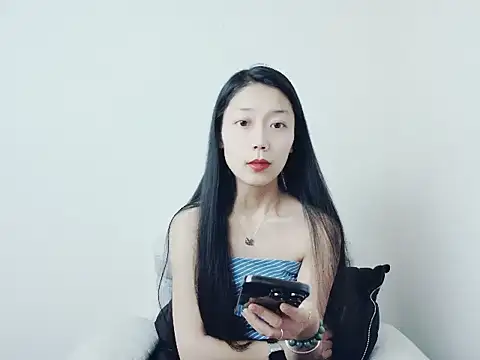 Snapshot of HUIZI8 chatting on 02/11/26, 11:21 HUIZI8 online show from 02/11/26, 11:21