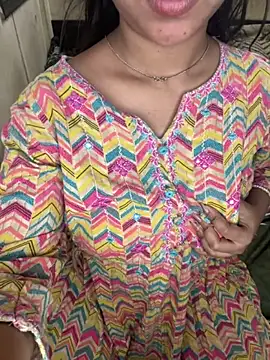 nauty girl shalu online show from 02/19/26, 04:53