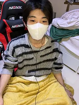 Snapshot of Mura109905 chatting on 02/18/26, 01:51 Mura109905 online show from 02/18/26, 01:51