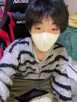 Snapshot of Mura109905 chatting on 02/22/26, 12:18 Mura109905 online show from 02/22/26, 12:18