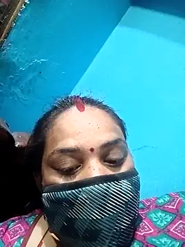 06Rozi online show from 03/04/26, 03:09