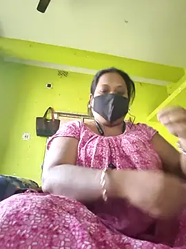 Snapshot of 06Rozi chatting on 02/18/26, 04:21 06Rozi online show from 02/18/26, 04:21