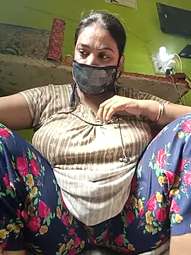 06Rozi online show from 04/12/26, 03:21