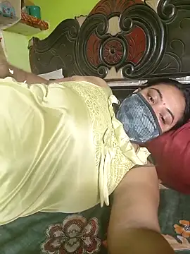 06Rozi online show from 04/13/26, 04:38