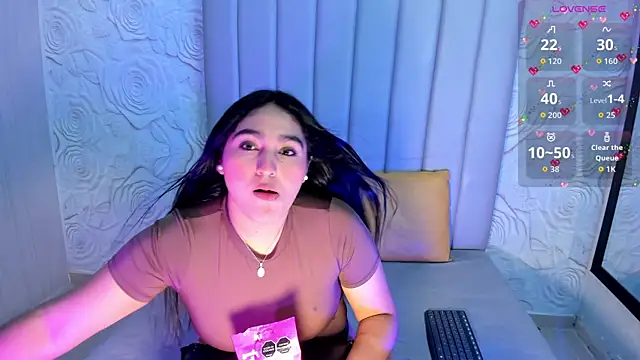 Lya dubois  online show from 03/09/26, 08:56