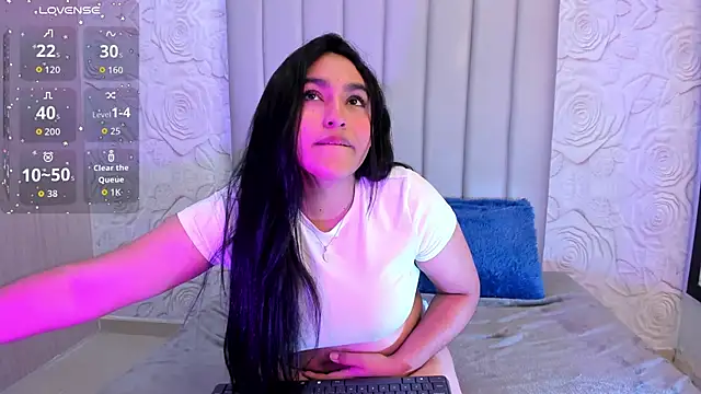 Lya dubois  online show from 02/11/26, 08:41