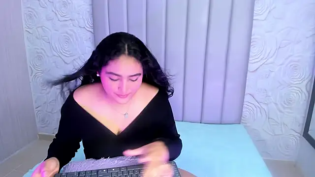 Lya dubois  online show from 02/24/26, 02:18