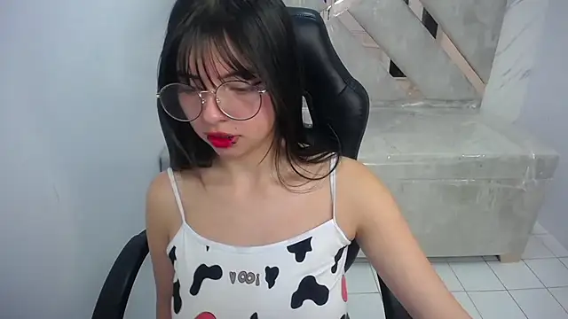 elizabeth t  online show from 03/16/26, 01:04