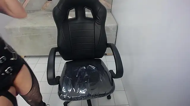 elizabeth t  online show from 03/07/26, 01:05