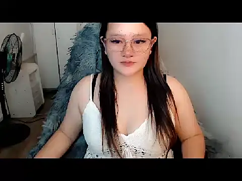 Snapshot of UrLovelyWetPussy chatting on 02/28/26, 11:54 UrLovelyWetPussy online show from 02/28/26, 11:54