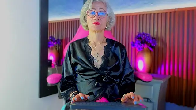 miss monserrate01 online show from 04/13/26, 01:48