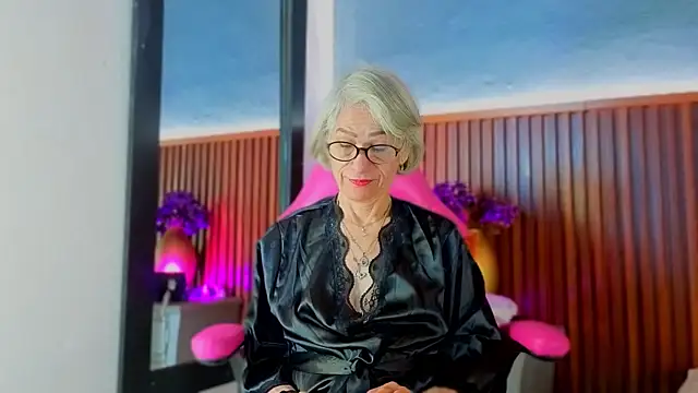 miss monserrate01 online show from 04/09/26, 01:50