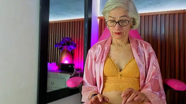 miss monserrate01 online show from 03/28/26, 01:12