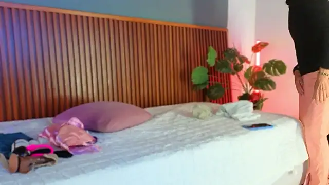 miss monserrate01 online show from 03/06/26, 01:50