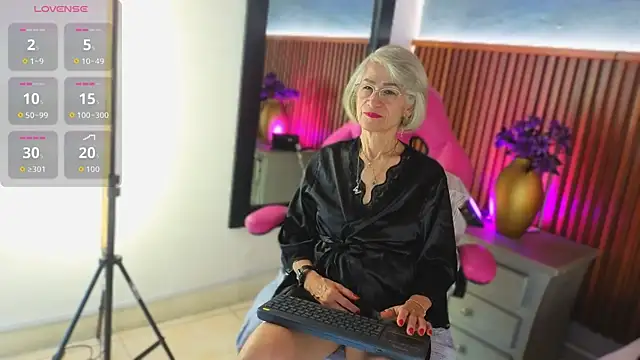 Snapshot of miss_monserrate01 chatting on 05/12/26, 01:50 miss monserrate01 online show from 05/12/26, 01:50