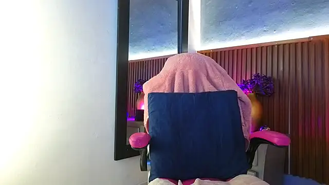 miss monserrate01 online show from 02/25/26, 01:11