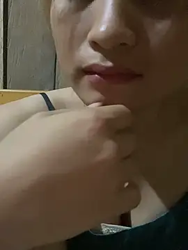 yuii-717 online show from 04/15/26, 02:32