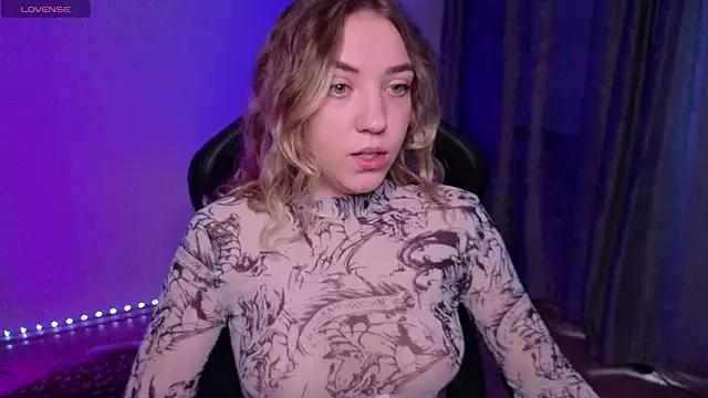 alice charm  online show from 02/23/26, 04:47