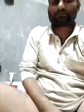 Snapshot of sos-boy chatting on 02/18/26, 07:10 sos-boy online show from 02/18/26, 07:10