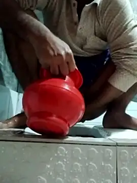 Snapshot of sos-boy chatting on 02/18/26, 04:43 sos-boy online show from 02/18/26, 04:43