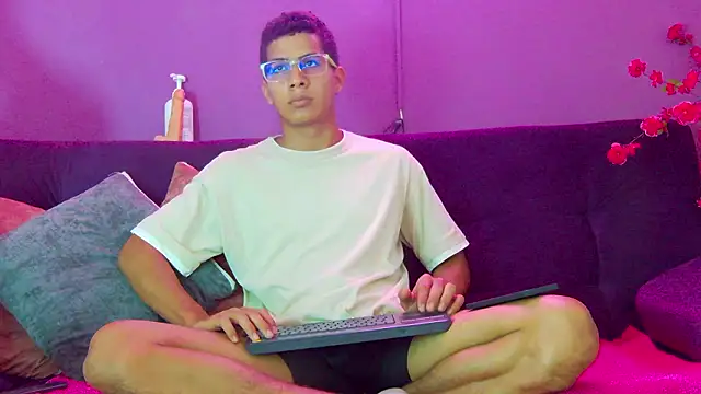 Noah Greenhartt online show from 02/21/26, 08:33