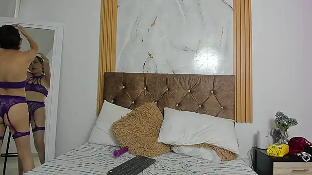 Snapshot of Candyfox2606 chatting on 02/15/26, 12:48 Candyfox2606 online show from 02/15/26, 12:48