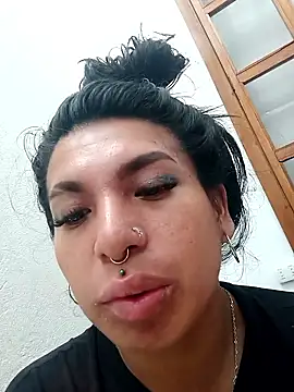 MeelFox online show from 04/15/26, 12:32