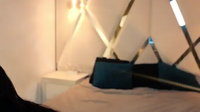 MeelFox online show from 05/05/26, 03:09