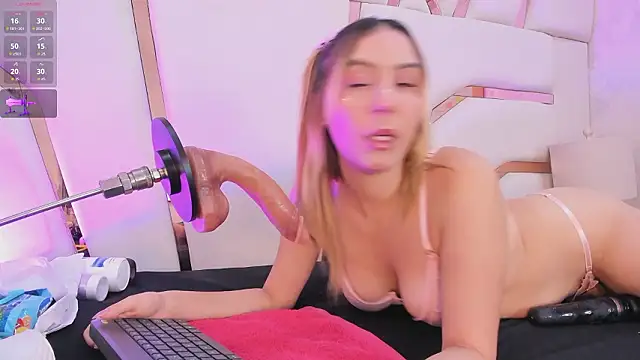 Snapshot of MelodyBloom_ chatting on 02/20/26, 12:07 MelodyBloom online show from 02/20/26, 12:07