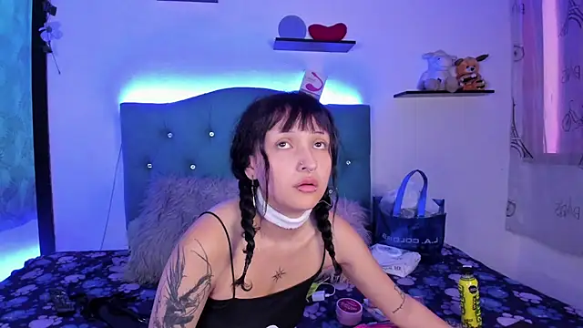 Gemma honey online show from 04/14/26, 01:49