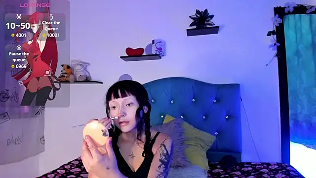 Gemma honey online show from 05/19/26, 01:40