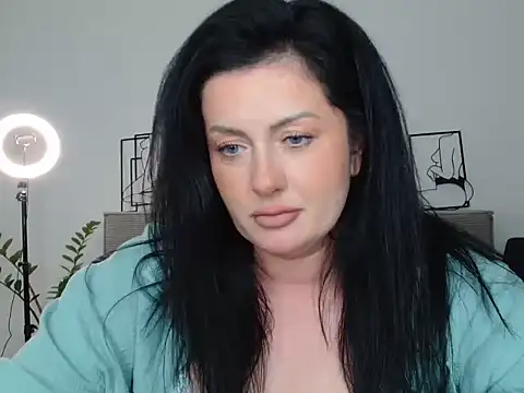 Jasmin0e online show from 04/23/26, 03:57