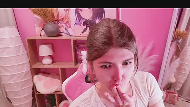 Snapshot of Bubble_Chloe chatting on 02/06/26, 05:25 Bubble Chloe online show from 02/06/26, 05:25