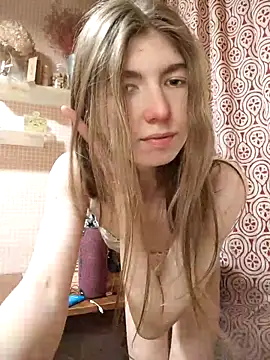 Snapshot of Bubble_Chloe chatting on 02/21/26, 08:11 Bubble Chloe online show from 02/21/26, 08:11