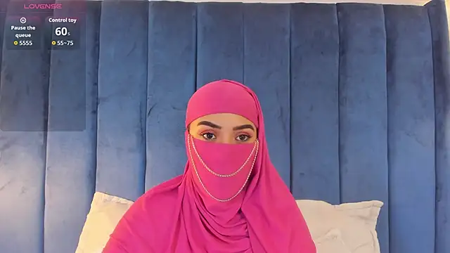 fatimarab   online show from 02/12/26, 03:39