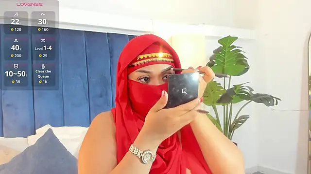 fatimarab   online show from 04/12/26, 03:43