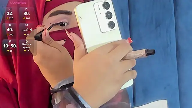 fatimarab   online show from 04/07/26, 03:30