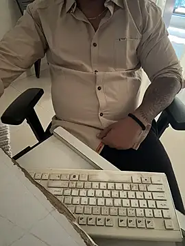 Snapshot of Rah0091 chatting on 02/23/26, 08:04 Rah0091 online show from 02/23/26, 08:04