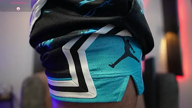 TaylerCross  online show from 02/26/26, 06:41