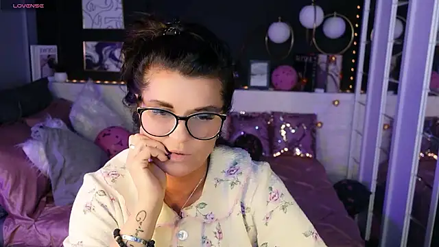 RikaCoutts online show from 02/12/26, 09:03