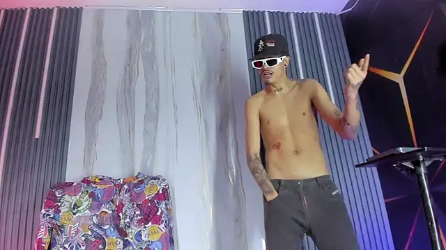 Snapshot of David_Bigcock20 chatting on 02/25/26, 08:30 David Bigcock20 online show from 02/25/26, 08:30