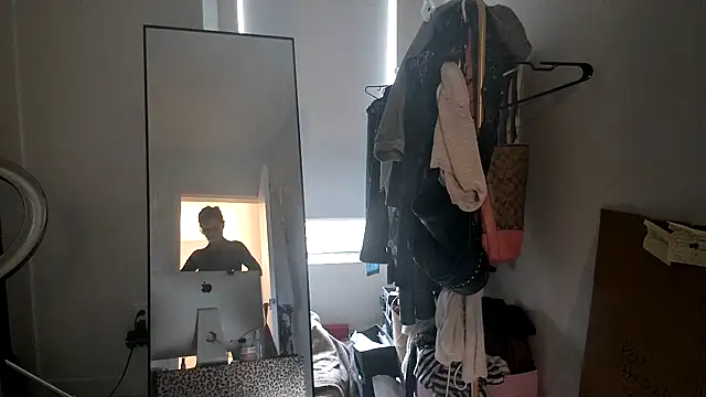 JUCY APPLE online show from 04/13/26, 07:18