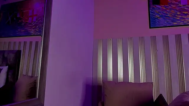 nina glow online show from 06/21/26, 11:05