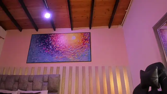 nina glow online show from 04/17/26, 11:35