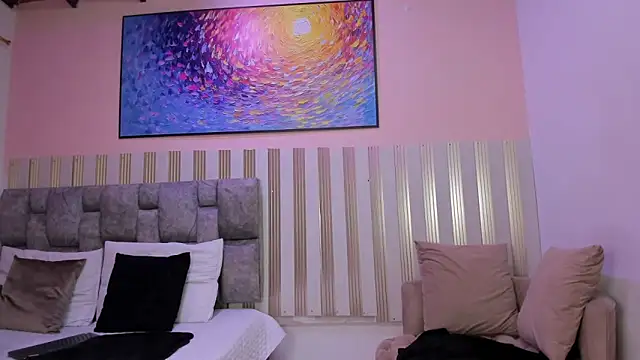 nina glow online show from 04/14/26, 11:26