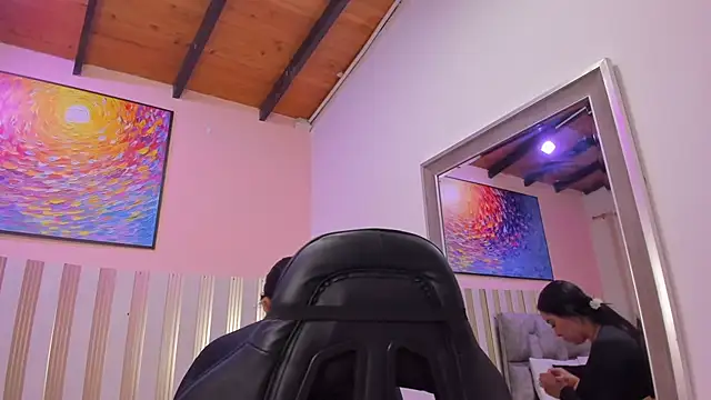 nina glow online show from 04/09/26, 11:16