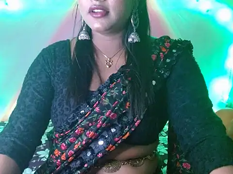 Snapshot of LIZNA_0 chatting on 02/23/26, 05:24 LIZNA 0 online show from 02/23/26, 05:24