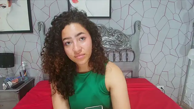 meganrousx online show from 04/12/26, 03:37