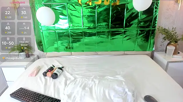 Leah-Moon online show from 03/18/26, 05:32