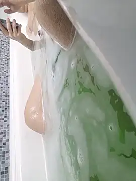 Snapshot of MonyFlorin68 chatting on 02/06/26, 05:09 MonyFlorin68 online show from 02/06/26, 05:09